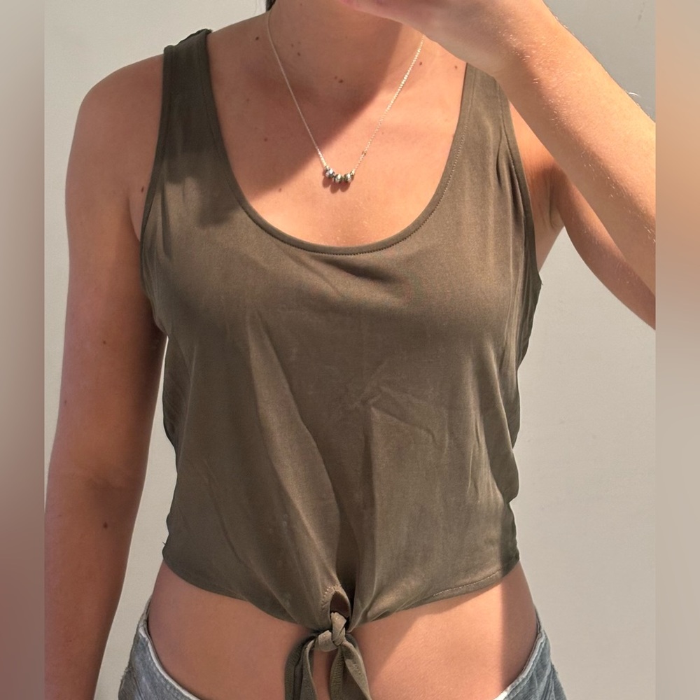 Tie tank top